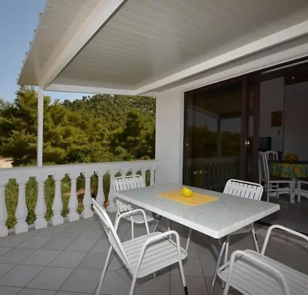 Appartment Nikolina *