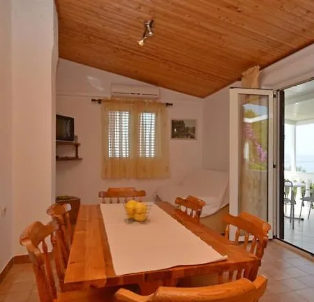 Appartment Nikolina *