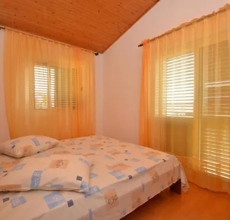 Appartment Nikolina *