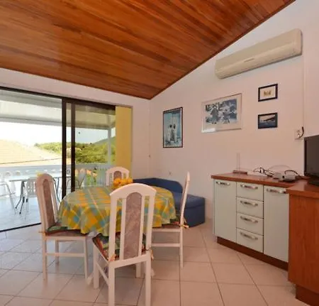 Appartment Nikolina * Prižba